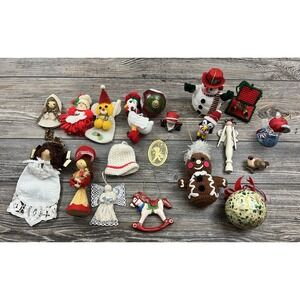 Lot Of 20 Vintage Christmas Ornaments‎ Holiday Decor Trim-A-Tree